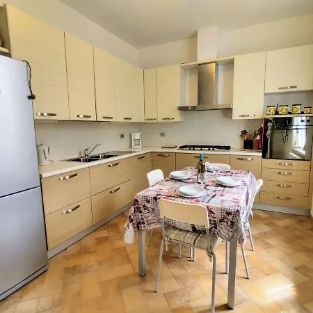 Costanza-3 By Interhome